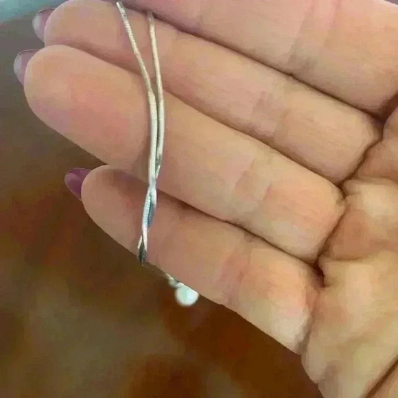 NWT Sterling Silver and Freshwater Pearls Necklace. - Picture 4 of 8